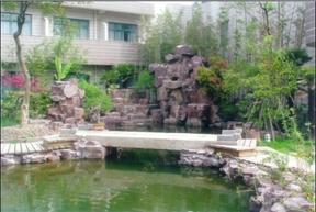 上海怡馨園林 景觀石供應與假山駁岸設(shè)計的專業(yè)選擇